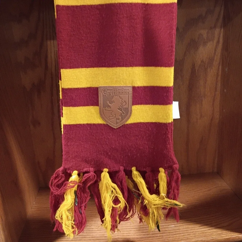 Harry Potter Gryffindor Scarf with Patch